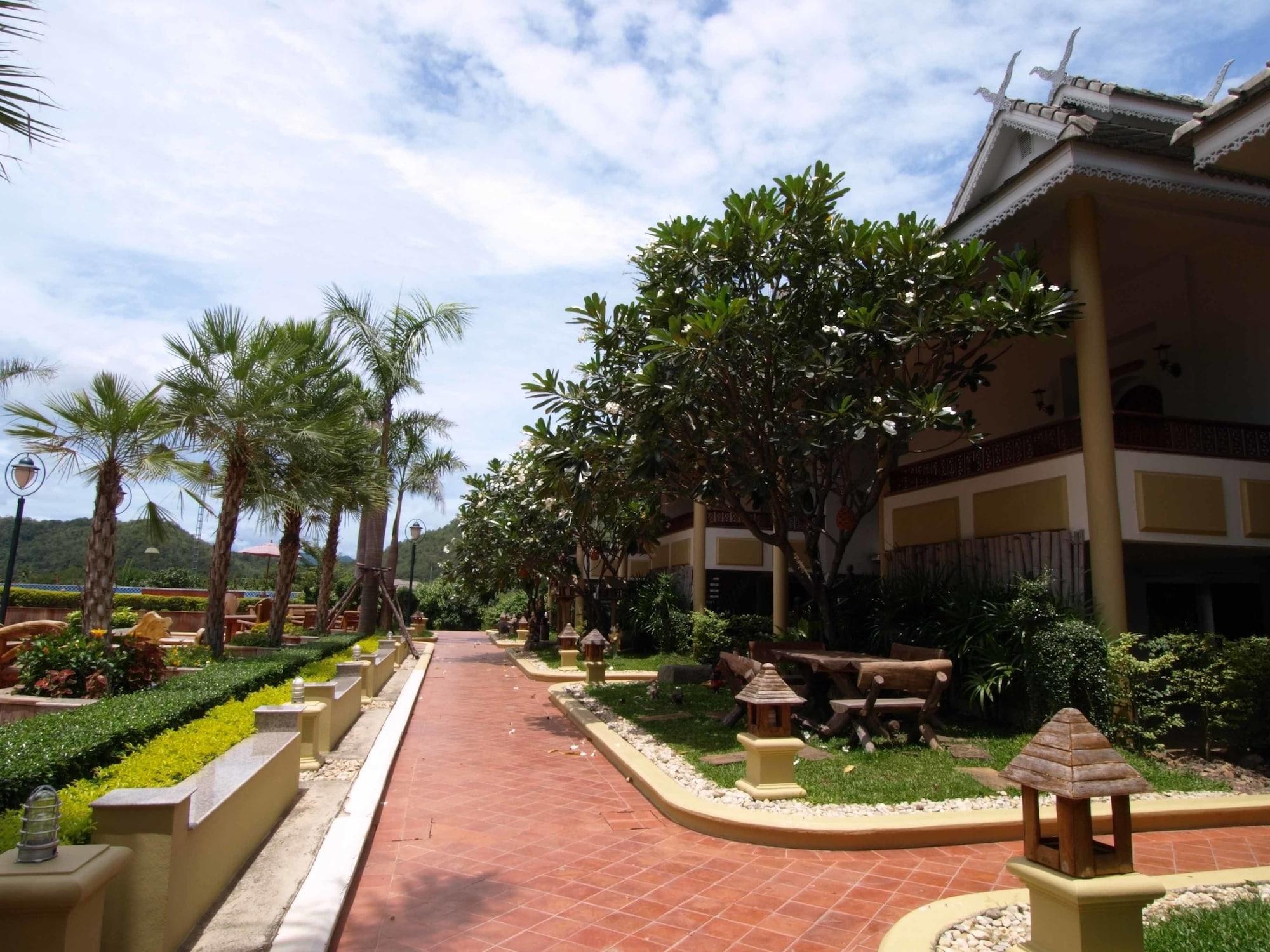 Phu Pha Phung Resort Suan Phueng Exterior photo