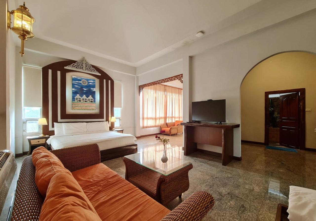 Phu Pha Phung Resort Suan Phueng Exterior photo